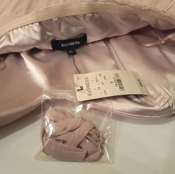 NWT EXPRESS Sleeveless Dress - Size 8 - Picture 2 of 4